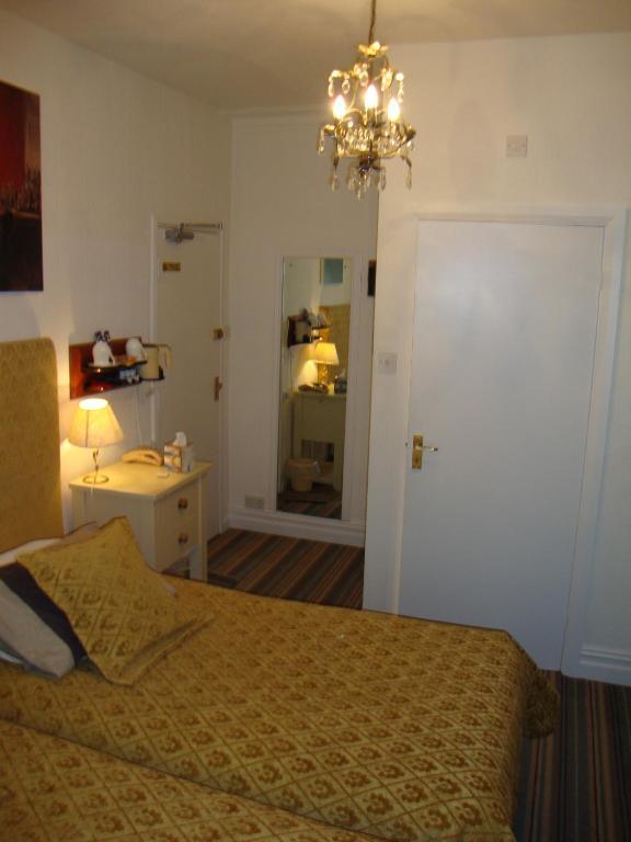 Sherwood Hotel - B&B Harrogate Oda fotoğraf