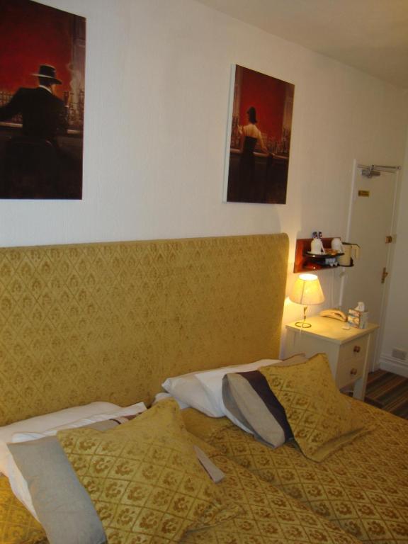Sherwood Hotel - B&B Harrogate Oda fotoğraf