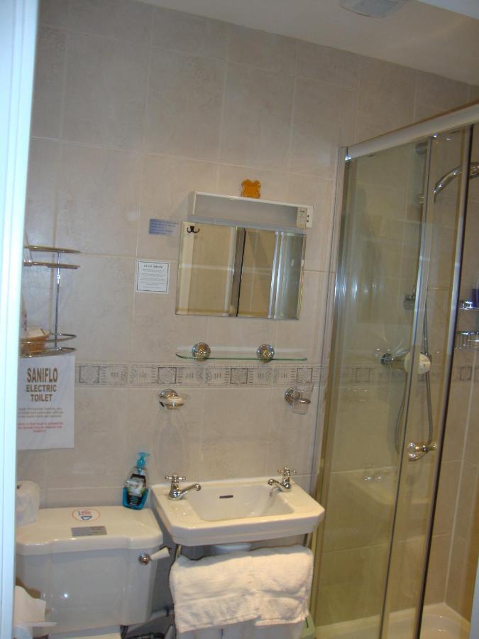 Sherwood Hotel - B&B Harrogate Oda fotoğraf